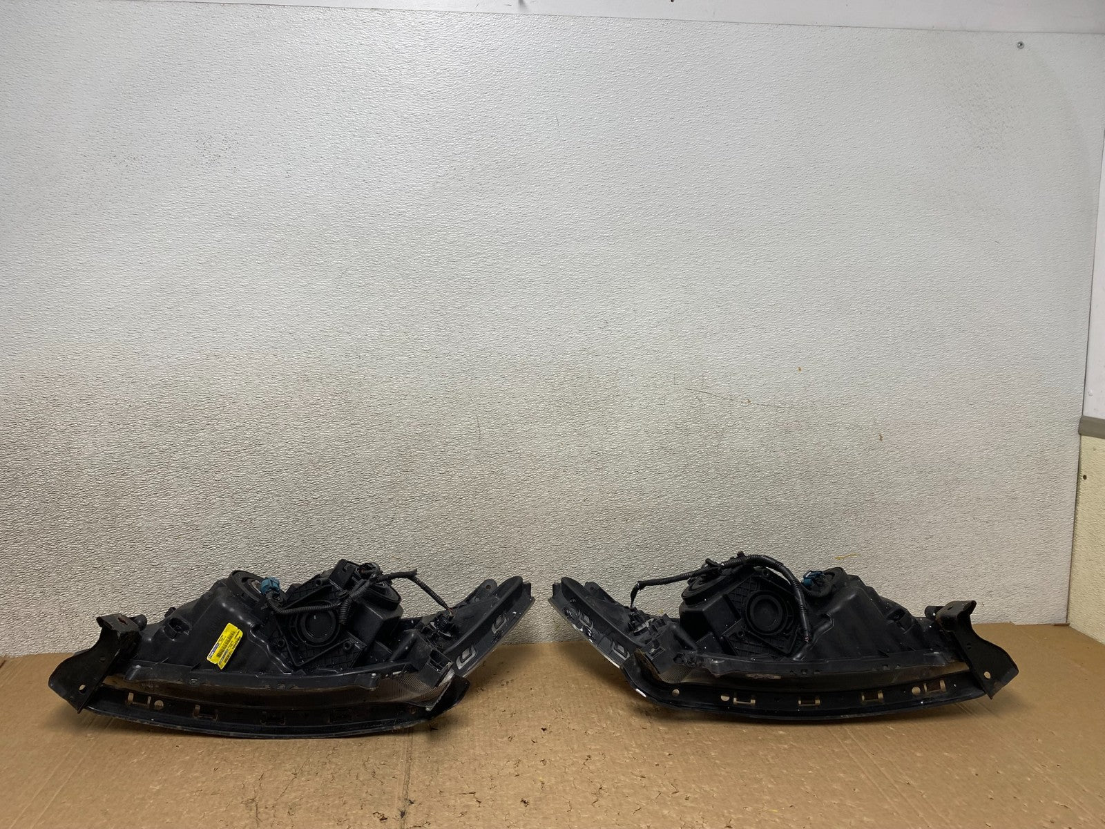 2011 2012 2013 Honda Odyssey Left+Right Side Headlights Halogen V3809 DW13