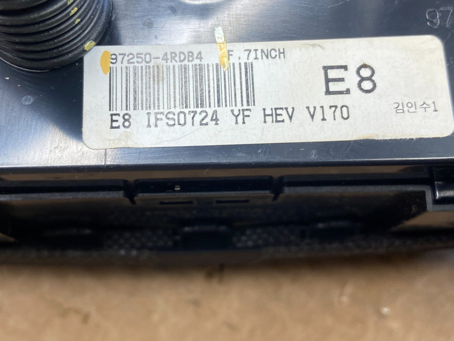 2011 to 2014 Hyundai Sonata Center Radio Climate Control Air Vent Bezel z4159 DG5