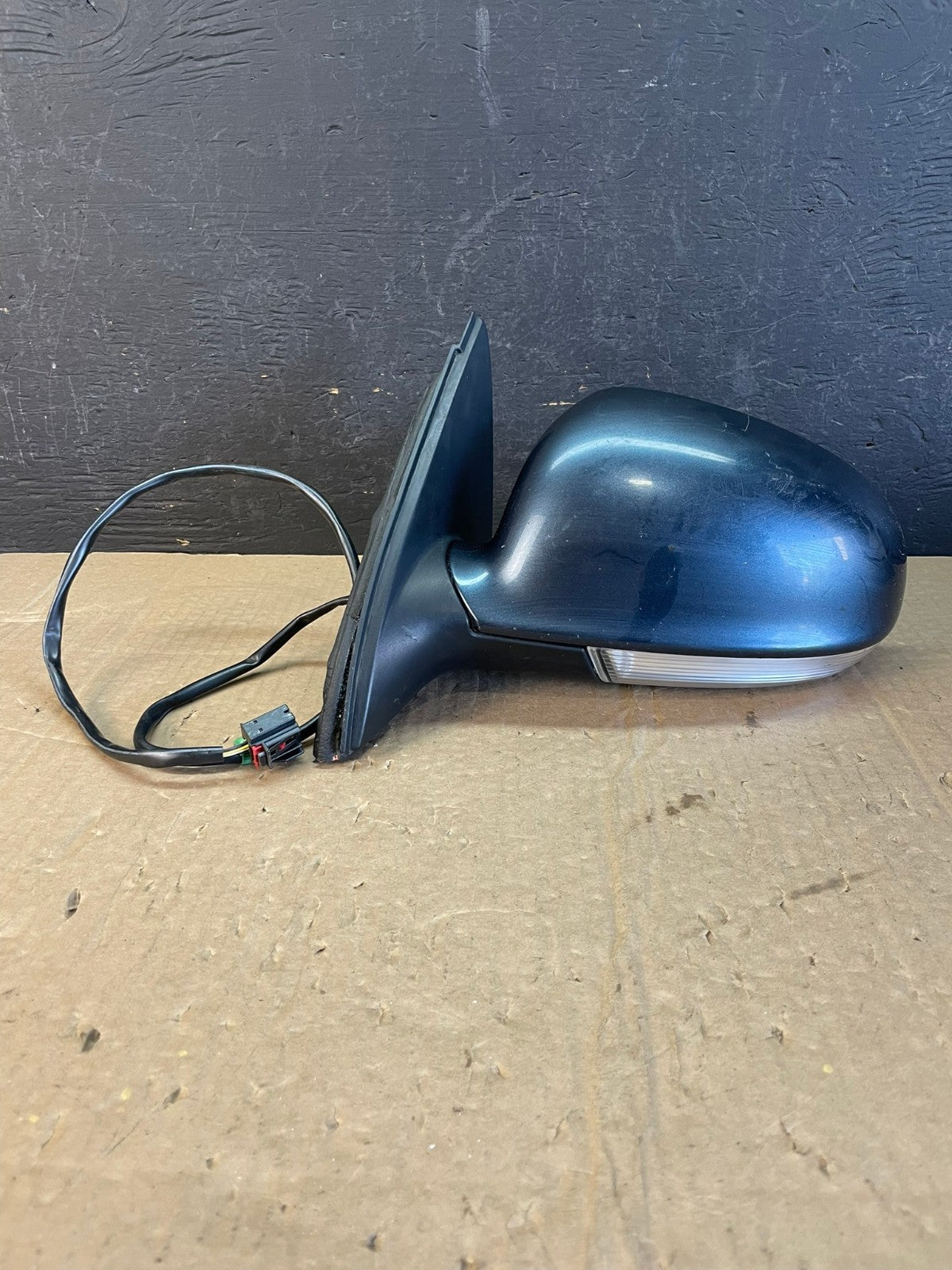 2006-2010 Volkswagen Jetta Left Driver View Door Mirror AC9882 LK0
