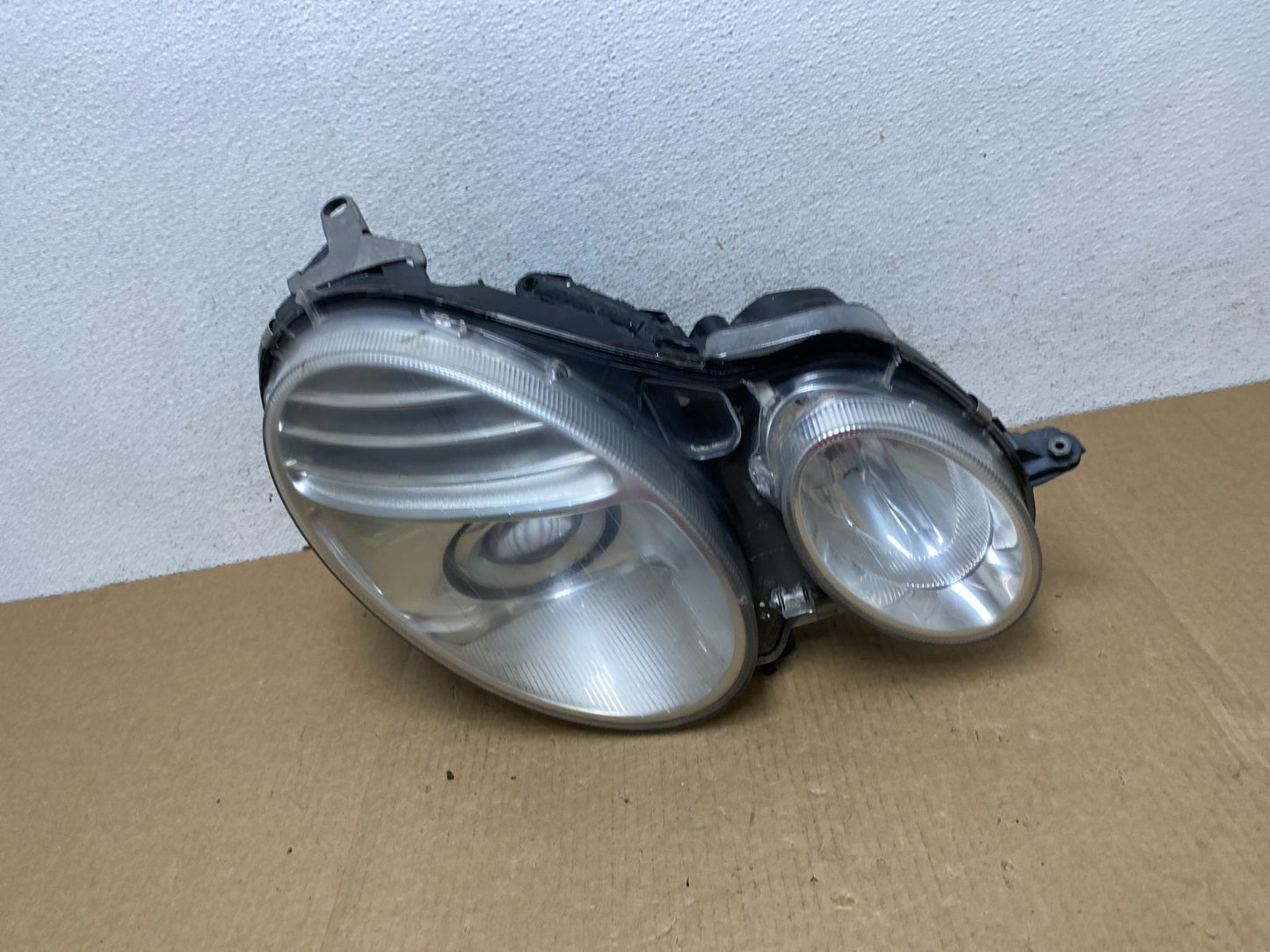 2007 2008 2009 Mercedes E Class Right Passenger RH Xenon Headlight AF9566 DW0