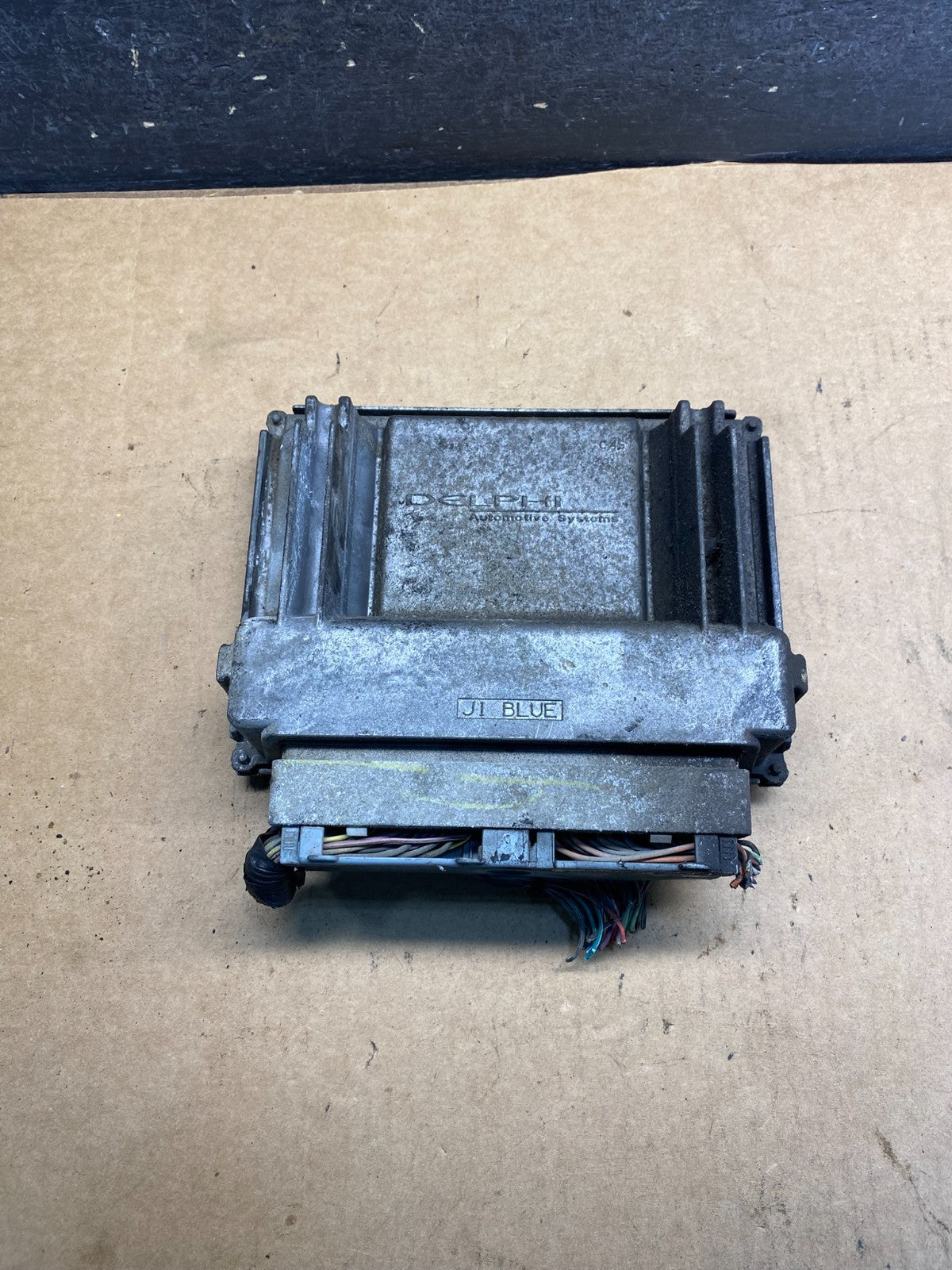 2003-2006 Chevrolet Tahoe Silverado Engine Control Unit Module ECM ECU AH7241 DW1