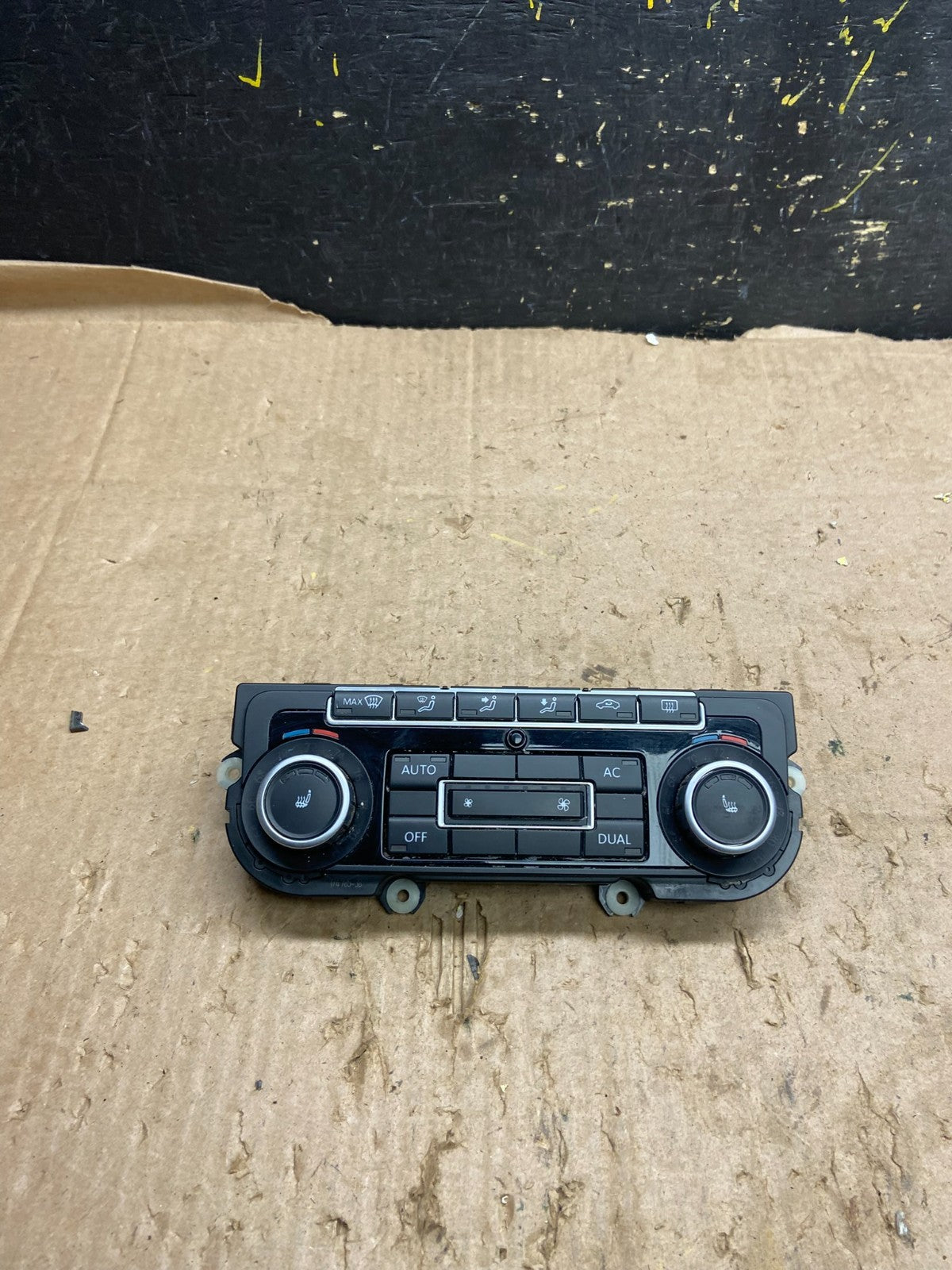 2009 - 2011 Volkswagen CC Center Climate Control Panel AC Heater Z2014 DG0