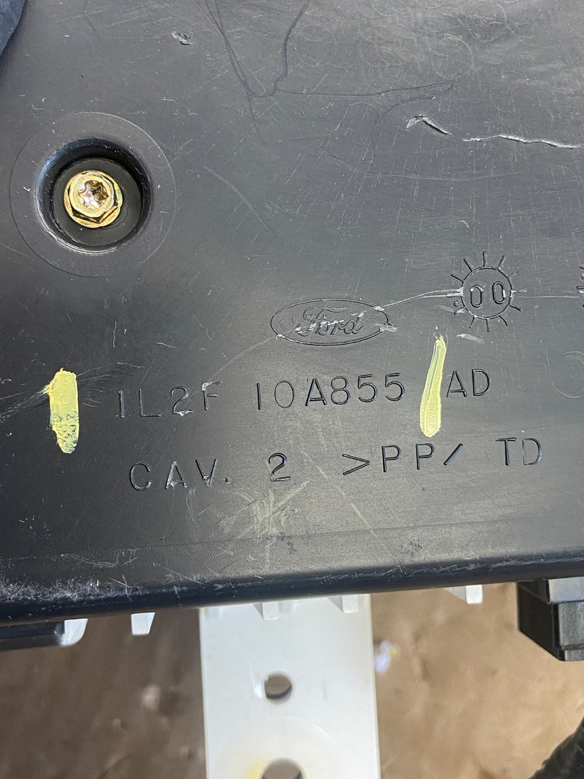 2001 to 2003 Ford Explorer Speedometer Cluster Gauge Oem AB9391 DG7