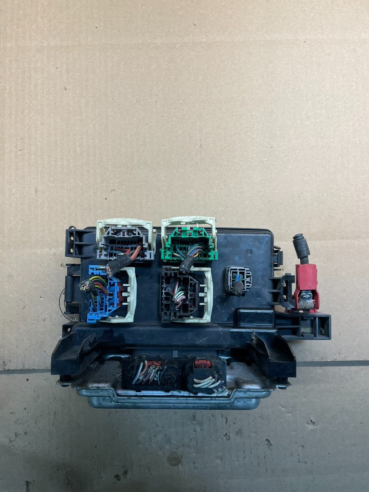 2005  Dodge Charger Magnum  Fuse Box Body Control Module BCM v6721 DG6