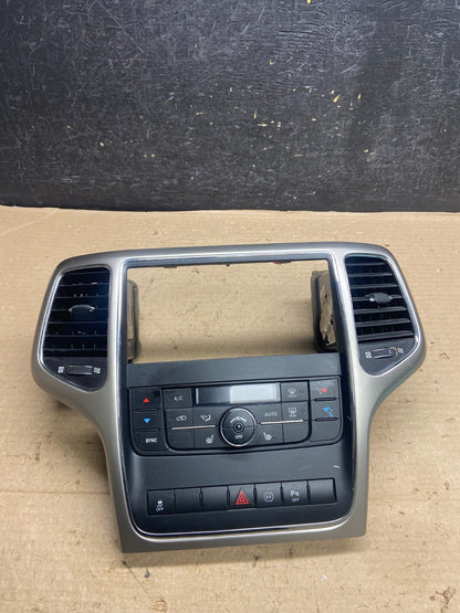 2011-2013 Jeep Grand Cherokee Center Radio Climate Control Bezel Vent AH5332 DG0