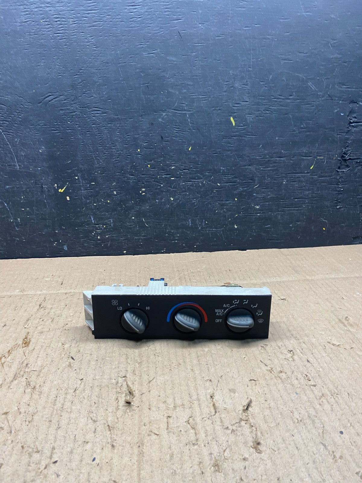 2001 - 2007 GMC Chevrolet Express 1500 Climate Control A/C Q0942 DG0