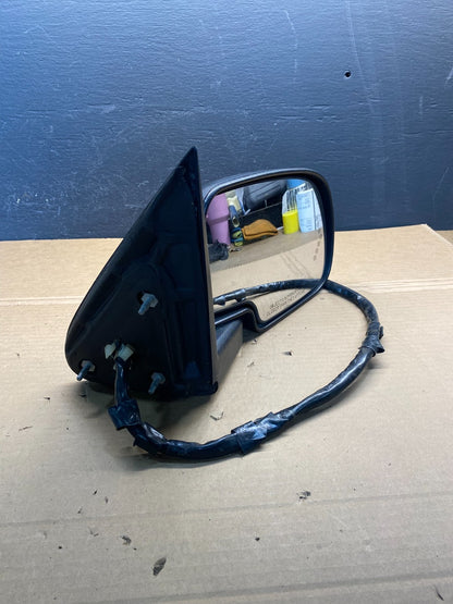 2003 to 2006 Gmc Yukon Right Passenger Turn Signal View Door Mirror AC8756 DG10