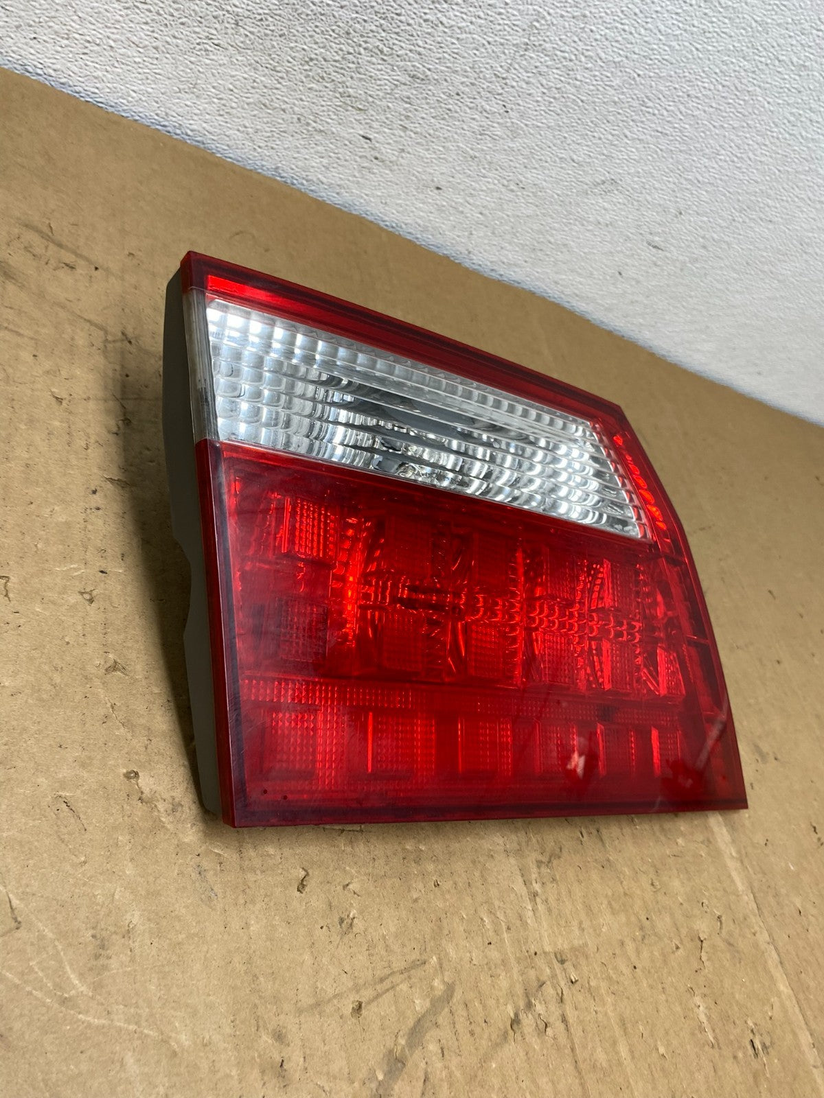 2005 2006 2007 Honda Odyssey Inner Left Driver Lh Tail Light AA0436 DW2