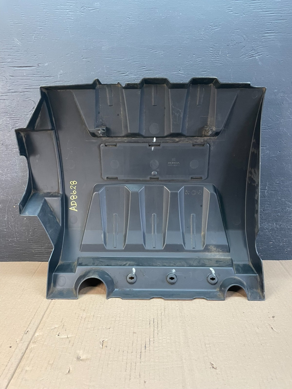 2006 to 2008 Honda Pilot Engine Cover Trim Bezel 17121-PVJ-A01 AD8628 DG3
