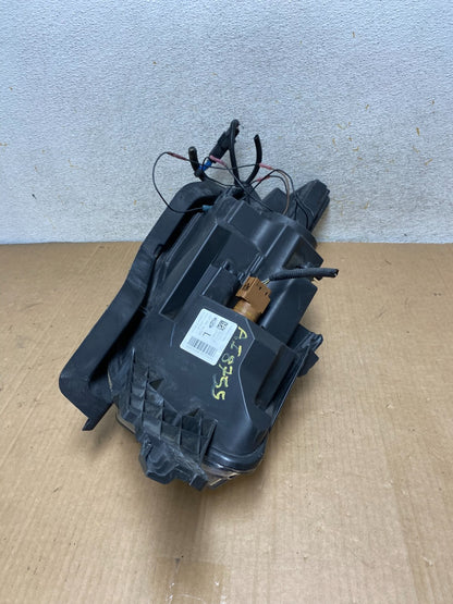 2013 to 2019 Ford Taurus Left Driver LH Side Headlight Halogen AI8755 DW11