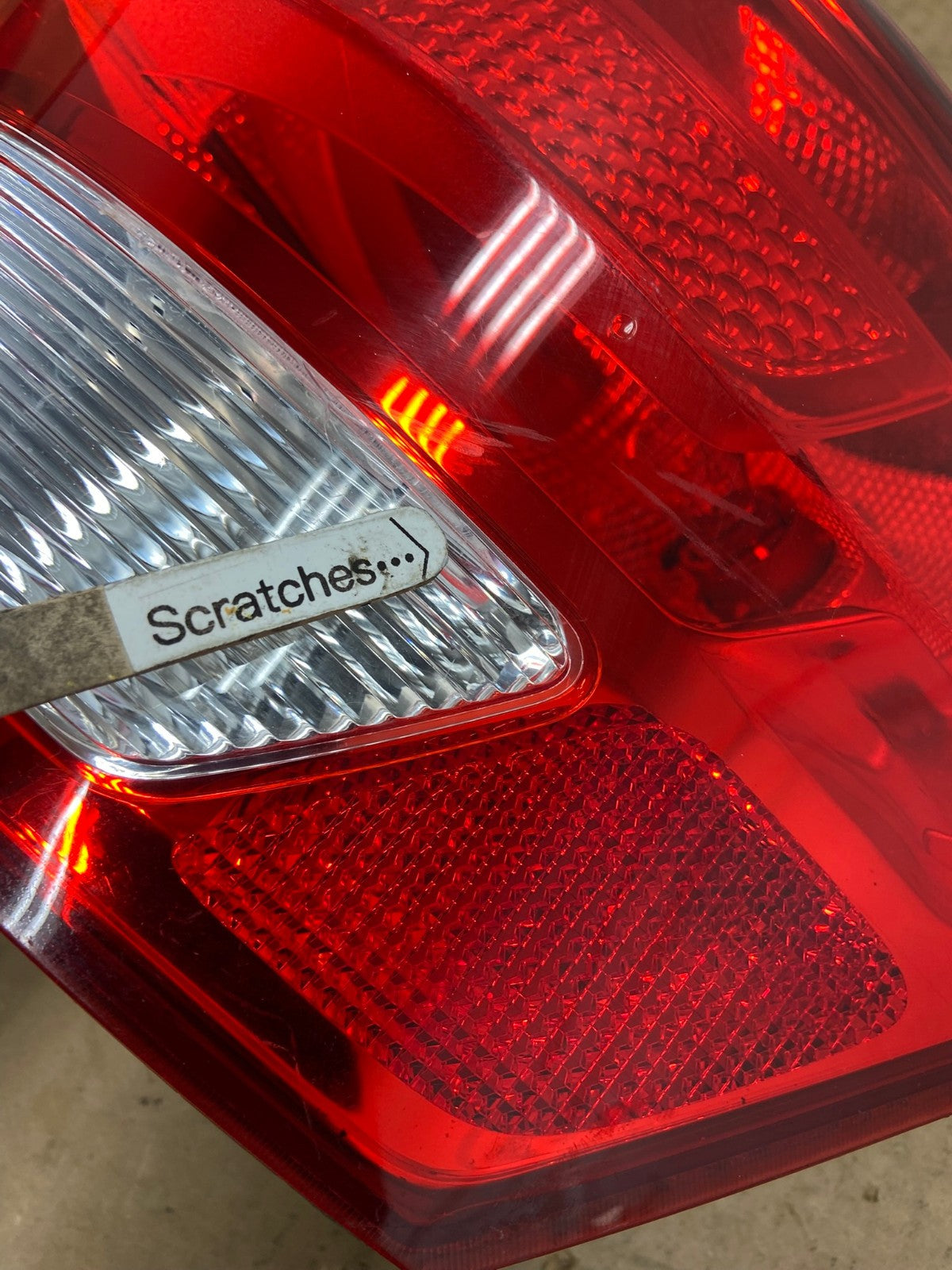 2011-2013 Jeep Grand Cherokee Right Passenger Side Rh Tail Light AD1333 LK3