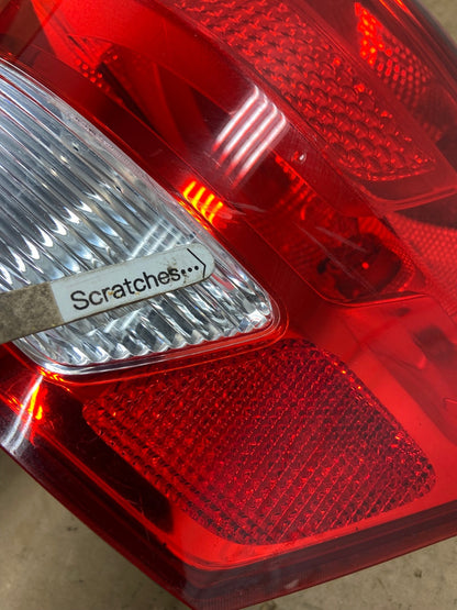 2011-2013 Jeep Grand Cherokee Right Passenger Side Rh Tail Light AD1333 LK3
