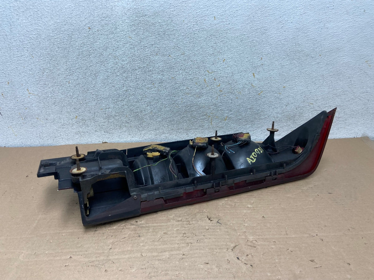 1982 to 1992 Chevrolet Camaro Left Driver LH Side Tail Light AI0931 LK7