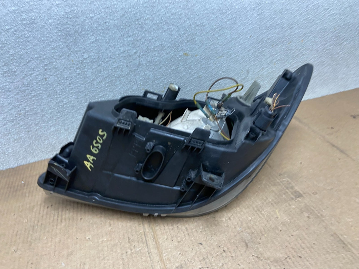 2007 to 2013 Mercedes Sprinter Headlight Right Passenger Halogen Oem AA6505 DW6