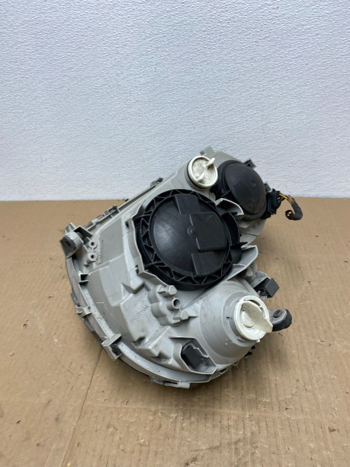 2001 - 2004 Mercedes-Benz C Class Halogen Right Passenger Headlight AB8306 DW5