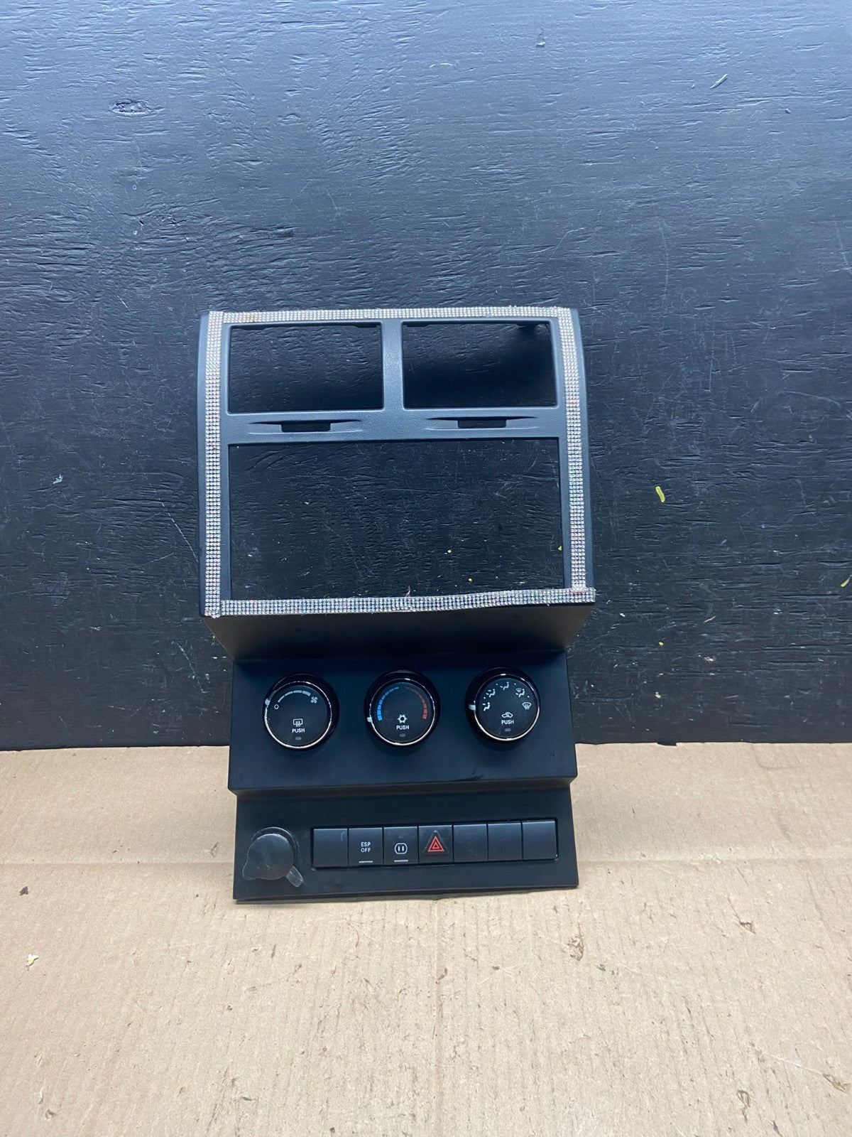 2007 to 2012 Dodge Nitro Dash Climate Temperature Control Radio Bezel Q0816 DG0