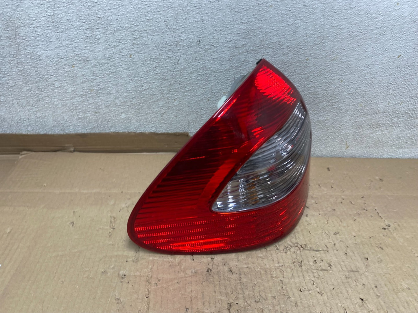 2003 - 2006 Mercedes E E320 E500 Sedan Left Driver LH Tail Light DEPO U3100 DW2
