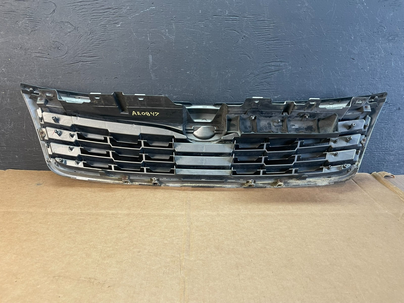 2009 2010 Subaru Forester Front Upper Chrome Grille Grill AE0847 DG4