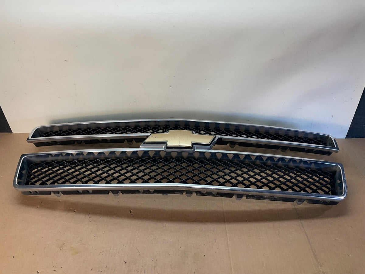 2007 to 2014 Chevrolet Tahoe Suburban Lower Upper Grill Grille Set aj1240 DG0