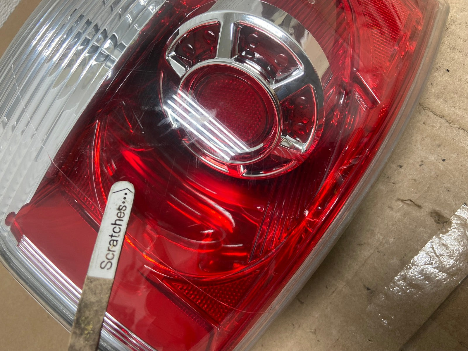 2007 to 2012 GMC Acadia Halogen Tail Light Right Passenger RH Side AE6093 LK3