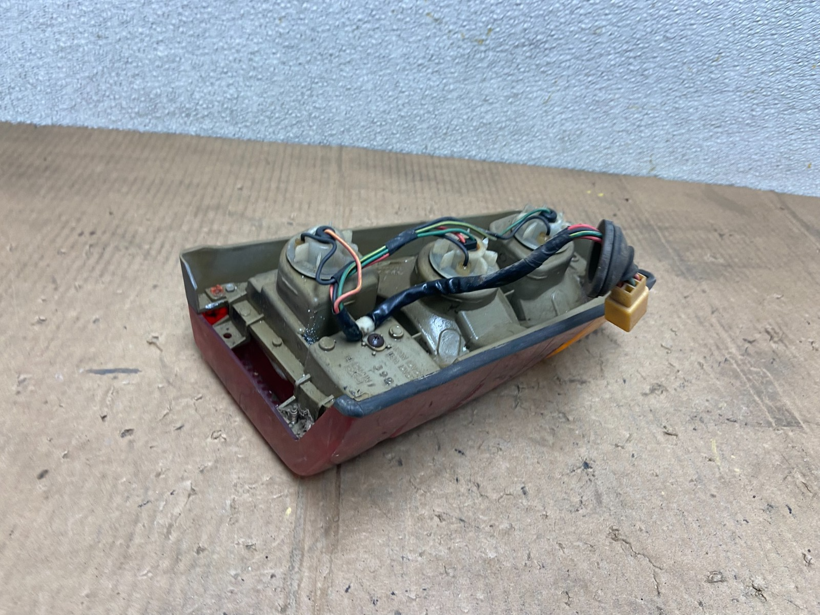 1983 1984 Subaru Station Wagon Left Driver Side Tail light AA67255