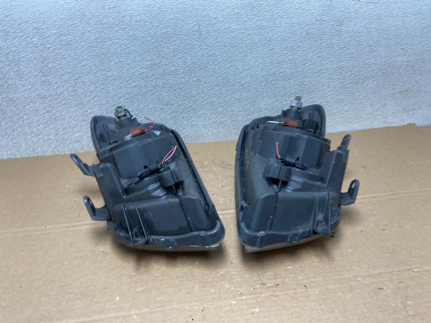 2001 2002 2003 Toyota Highlander Headlights Left+Right Side Oem AB4617 DW7