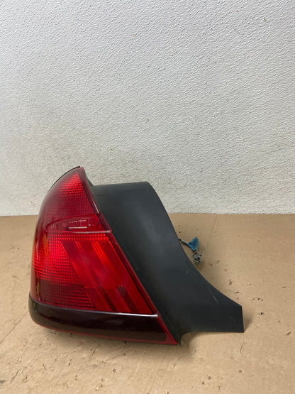 1998 - 2002 Mercury Grand Marquis Left Driver Lh Side Tail Light AG5346 LK1