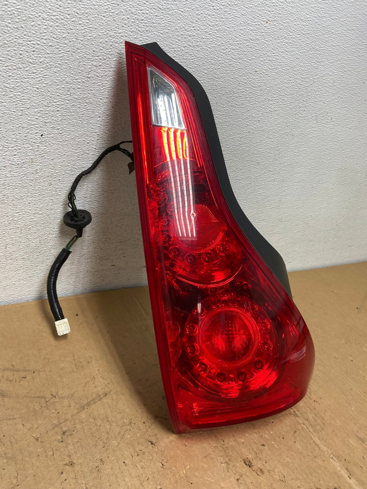 2008-2013 Infiniti G37 Coupe Right Passenger RH Side Tail Light AD1188 LK2