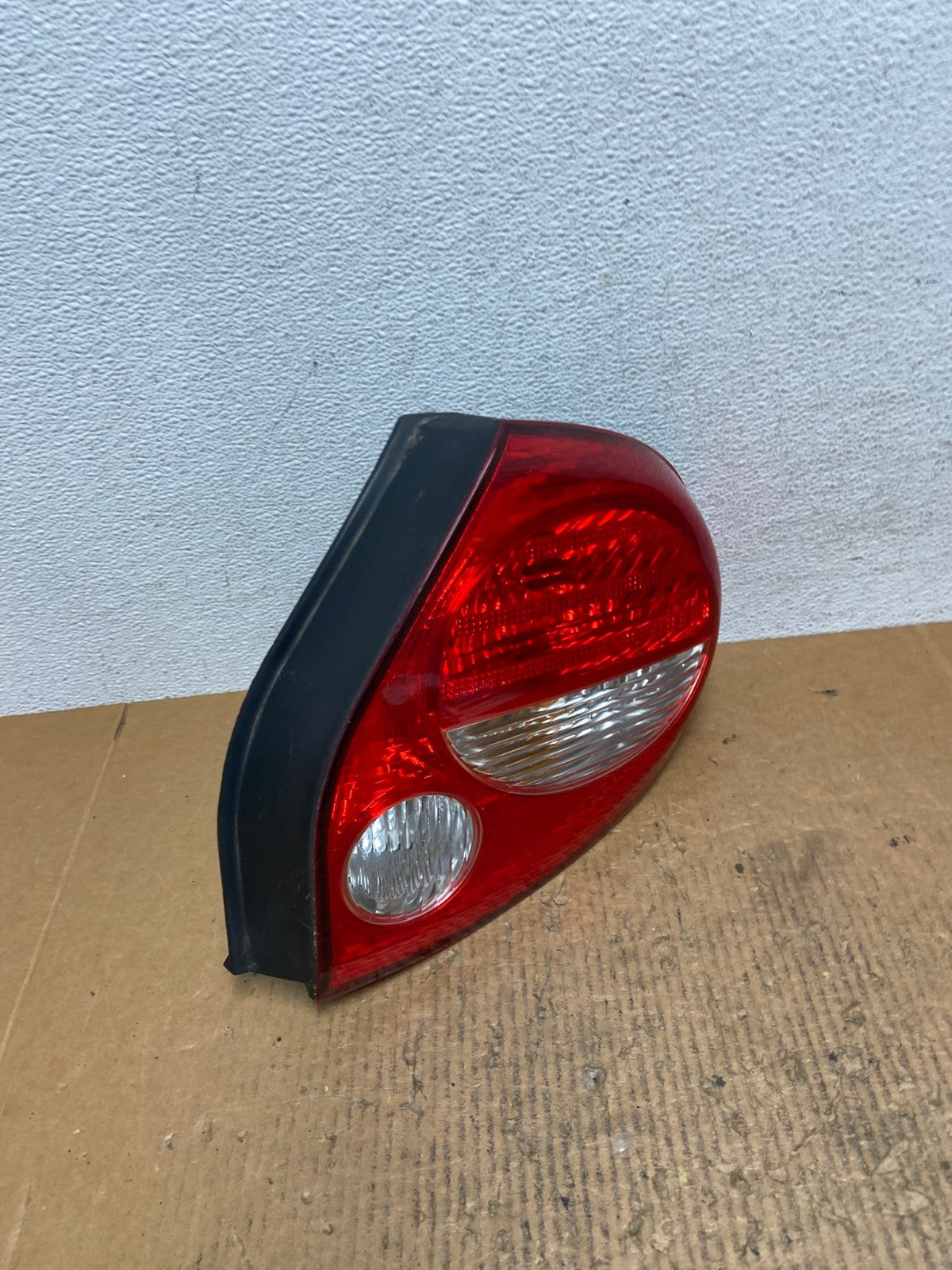 2000 to 2001 Nissan Maxima Right Passenger Rh Side Tail Light AE1659 LK2