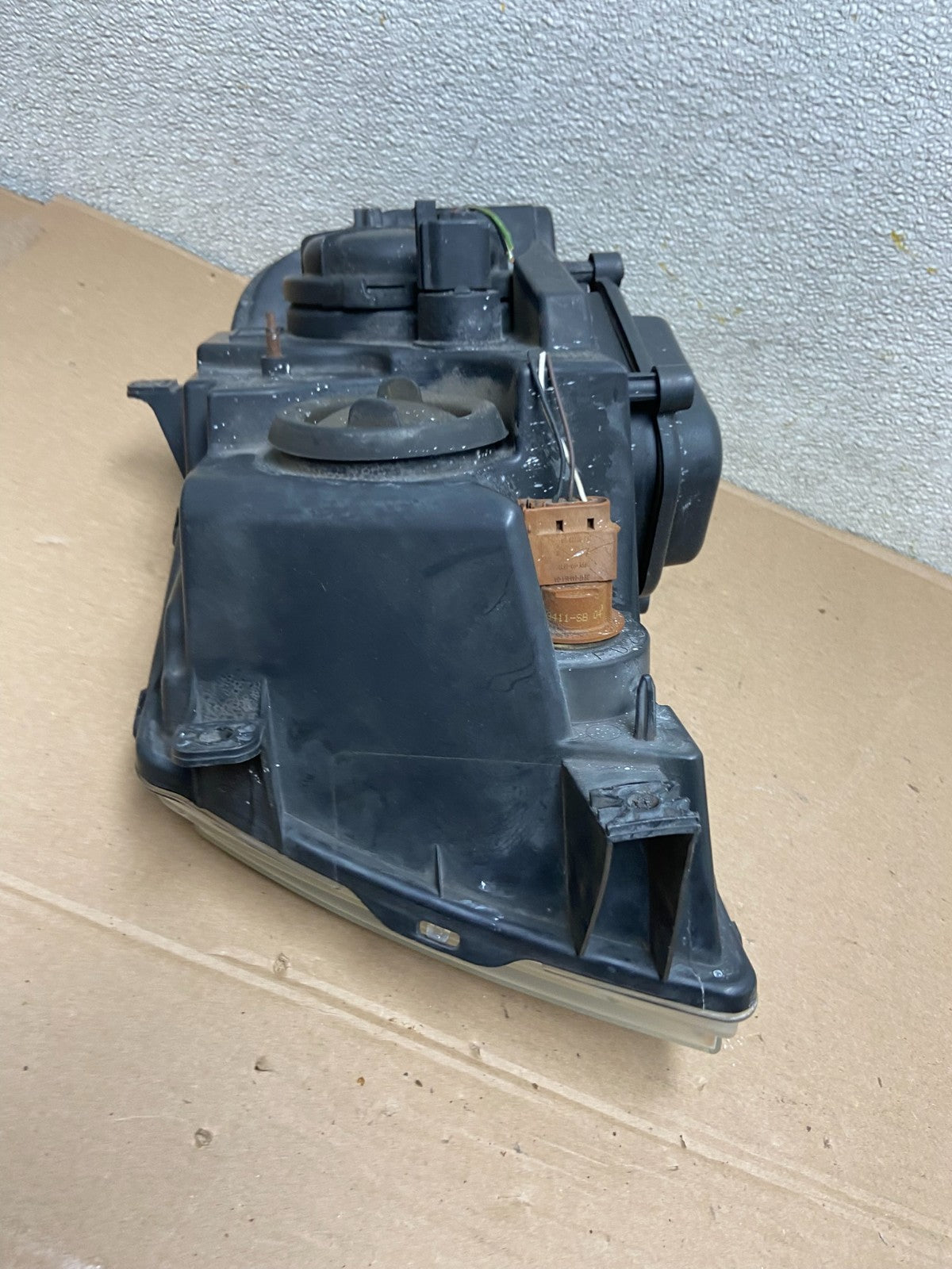 Xenon 2003-2006 Lincoln Navigator Right Passenger Side Headlight OEM AA9907 DW8