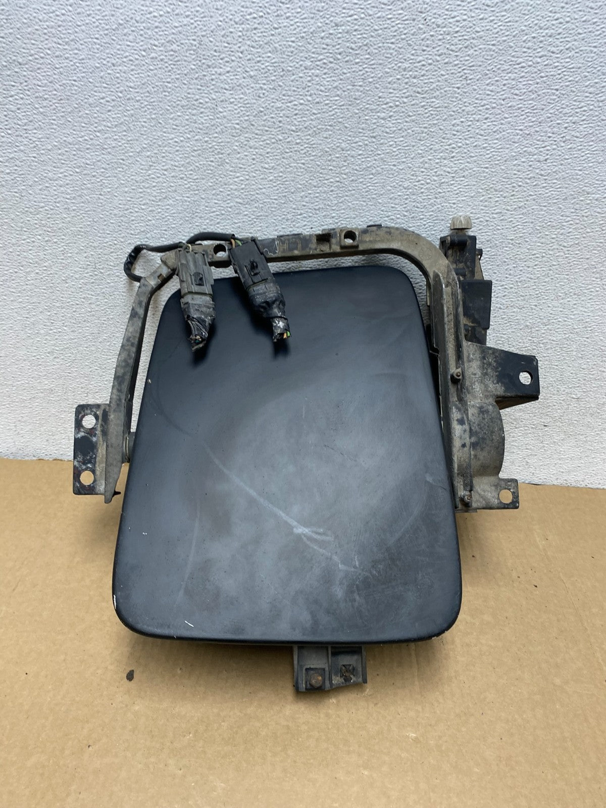 1984 to 1989 Chevrolet Corvette Left Driver LH Side Headlight AG1458 DW7
