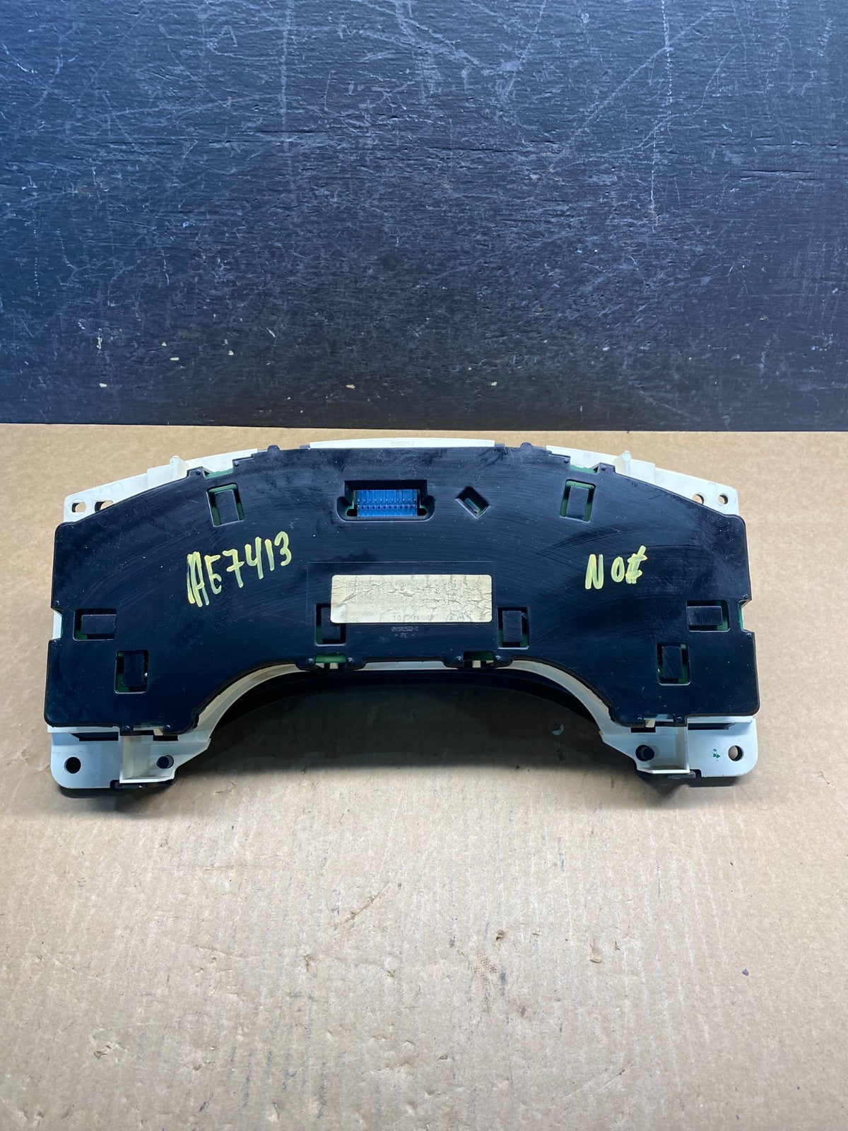 2004 to 2007 Chevrolet Express Speedometer Cluster Gauge AG74134