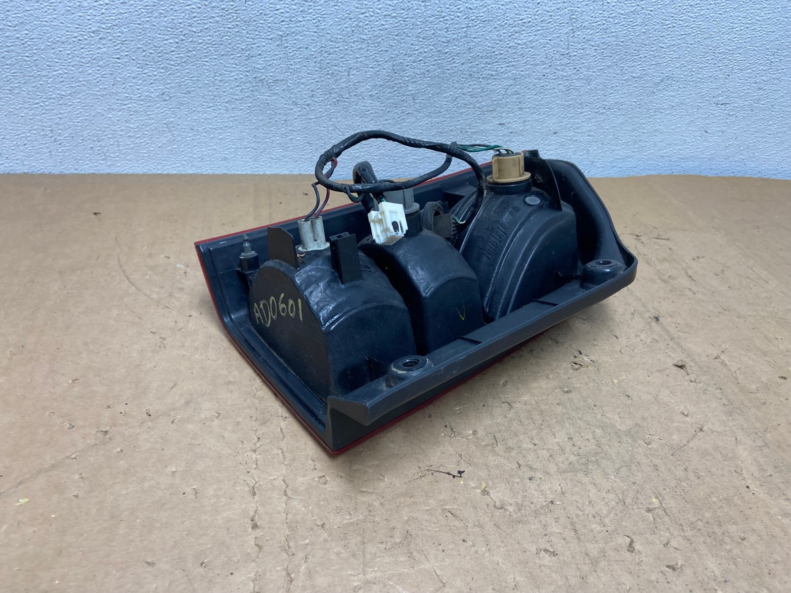 2005 to 2012 Nissan Pathfinder Right Passenger RH Side Tail Light AD0601 LK3