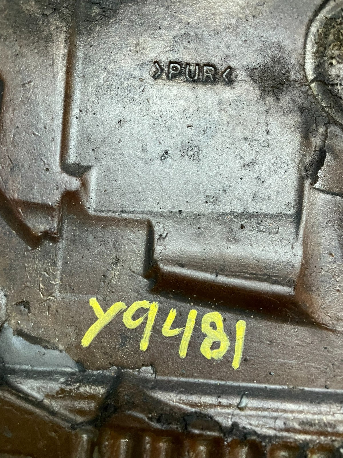 2008 to 2010 Toyota Highlander Top Engine Cover Lid Y9481 DG6