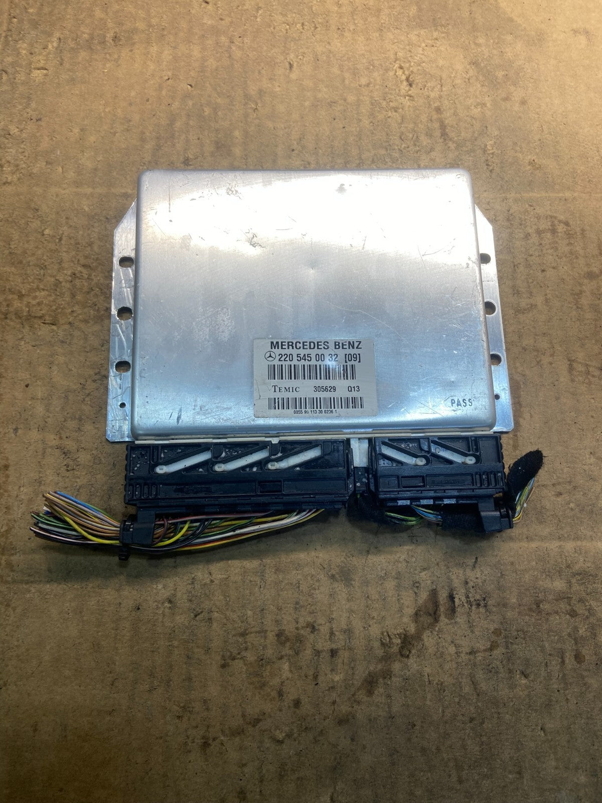 2000-2006 Mercedes Benz W220 CL600 S500 Suspension Control Module Y3737 DG1