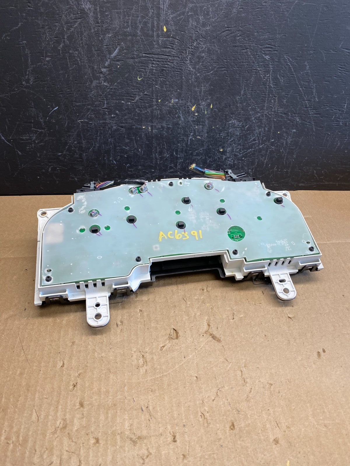 2004 - 2005 Ford F150 F-150 Lariat Speedometer Cluster Gauge ac6391 DG5
