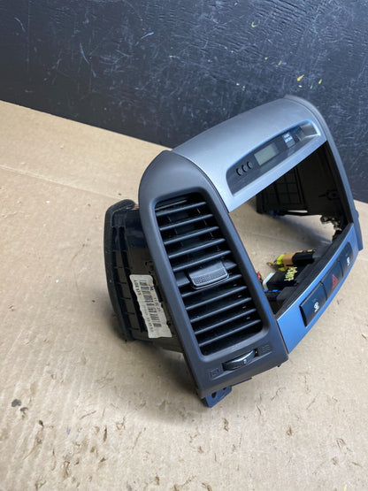 2007 to 2009 Hyundai Santa Fe Center Dashboard Radio Bezel Trim AC6488 DG1