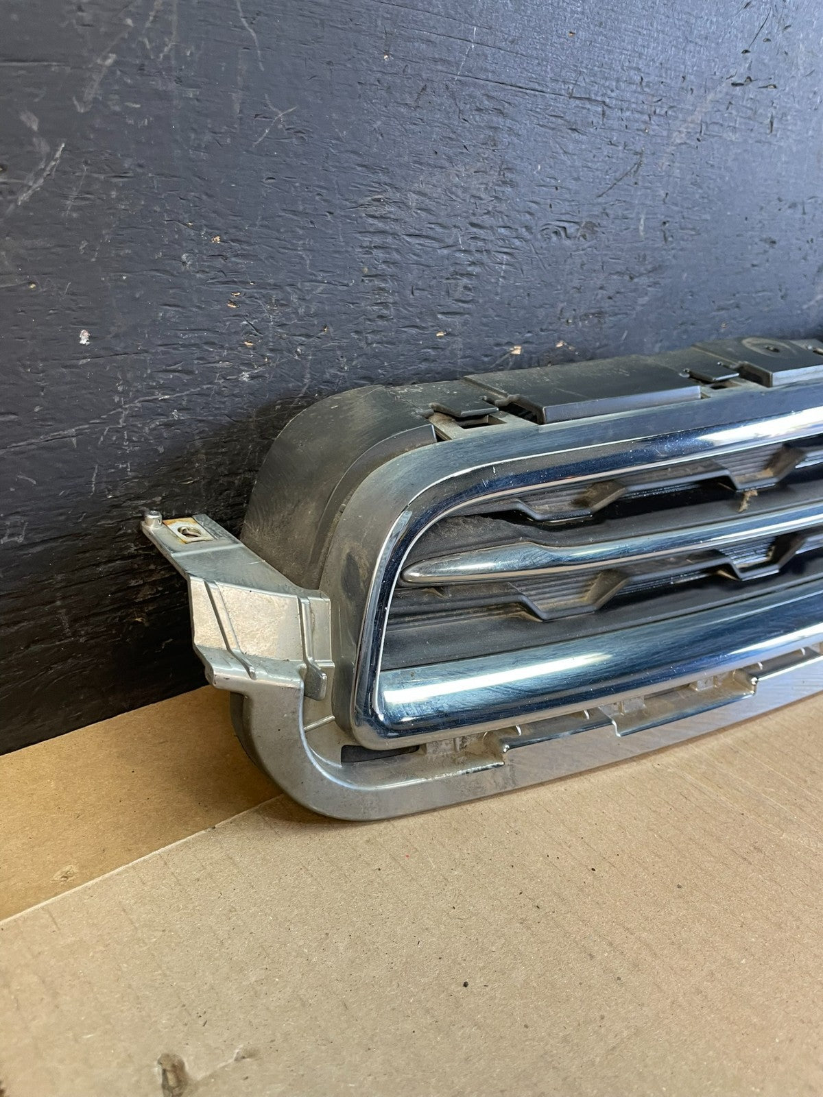 2013 to 2016 Chevrolet Trax Front Upper Grill Grille OEM AC1985 DG2