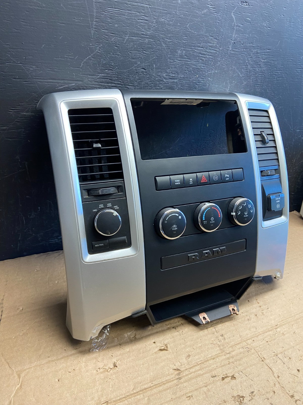 2009 to 2012 Dodge Ram 1500 Center Dash Radio Screen Climate Panel AF2217 DG2