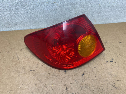 2003 to 2005 Toyota Corolla Left Driver Lh Side Tail Light S9404 DW0