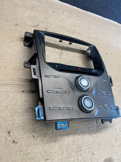 2011-2014 Ford Edge Heater Climate Control Radio CD Control Dash Bezel AH3834 DG2