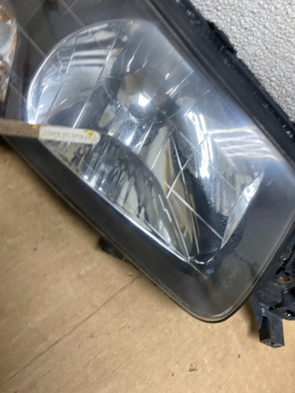 2003 2004 Subaru Forester Left+Right Headlights Halogen W8478 DW7