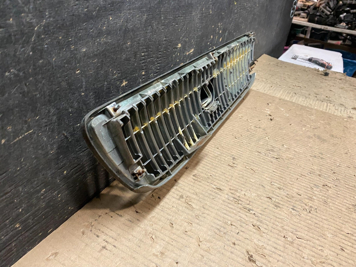 1998 to 2005 Lexus GS300 Front Upper Chrome Grill Grille OEM W6171 DG5