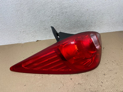 2007 - 2012 Nissan Versa Hatchback Left Driver Side Lh Tail Light AG6997 LK2