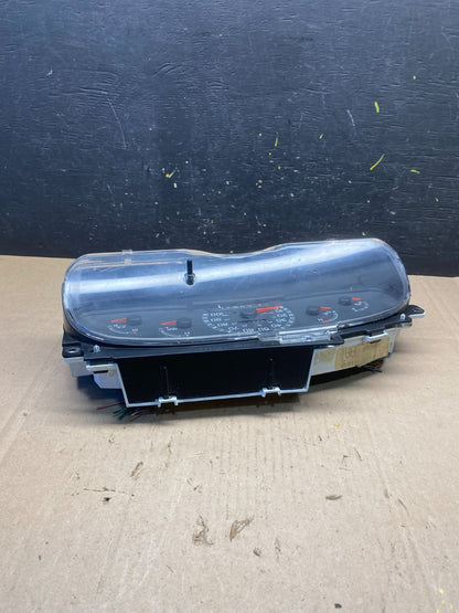 2001 - 2002 Ford Econoline E250 E350 Van Speedometer Instrument Cluster r8813 DG4