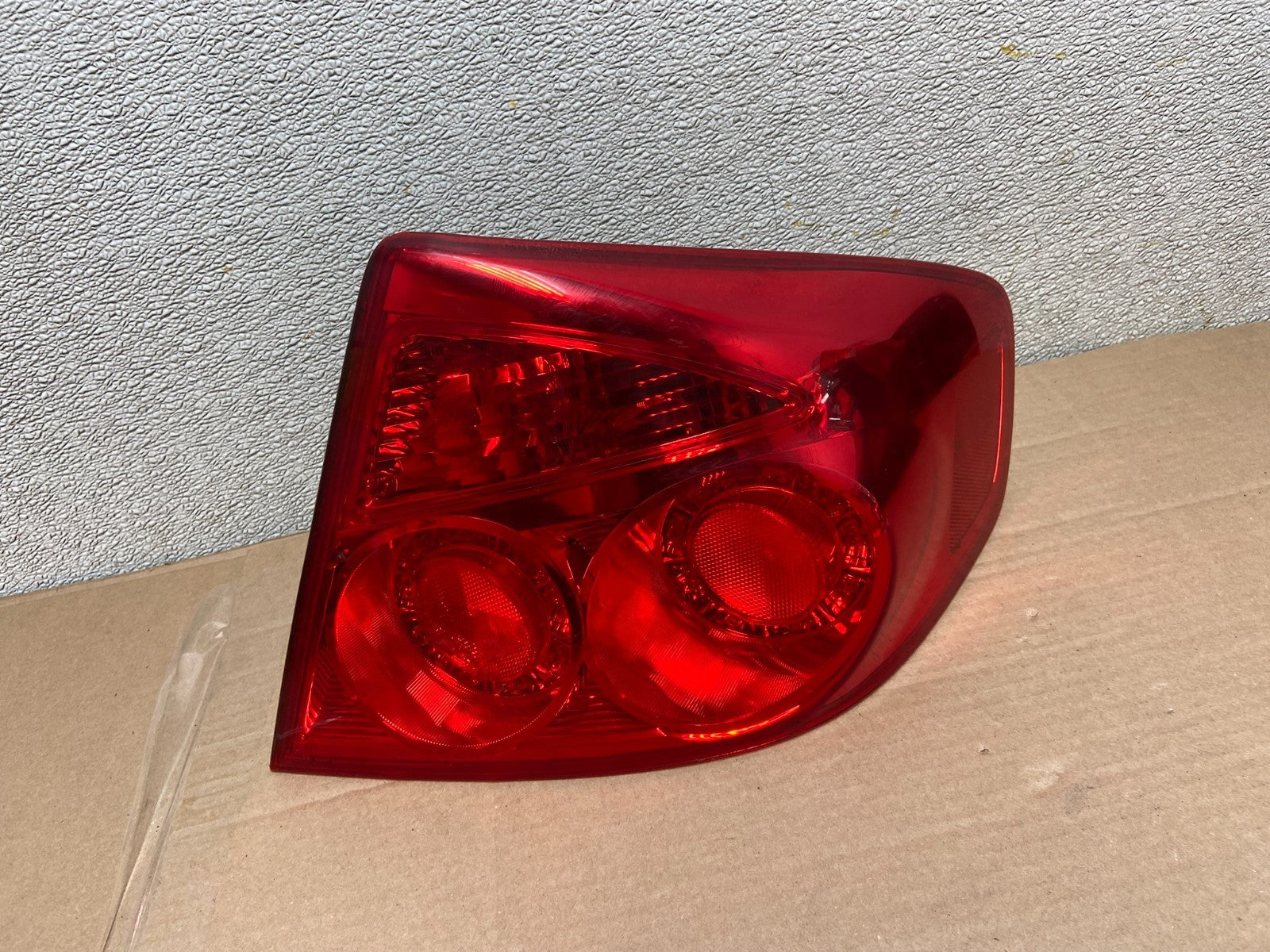 2005 to 2006 Infiniti G35 Right Passenger Side Tail Light AA8640 LK0
