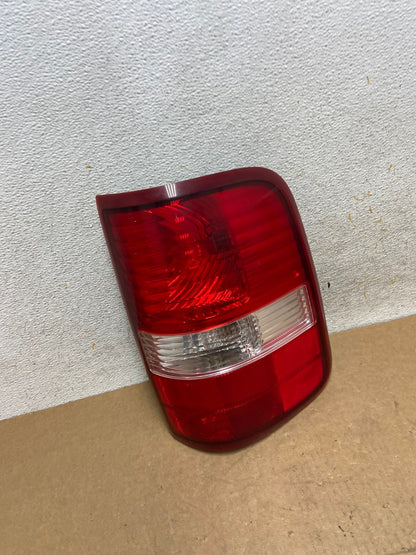 2004 to 2008 Ford F150 F-150 Right Passenger RH Side Tail Light AI3325 LK2
