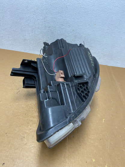 2015 to 2019 Nissan Versa Headlight Right Passenger RH Side AD9324 DW9