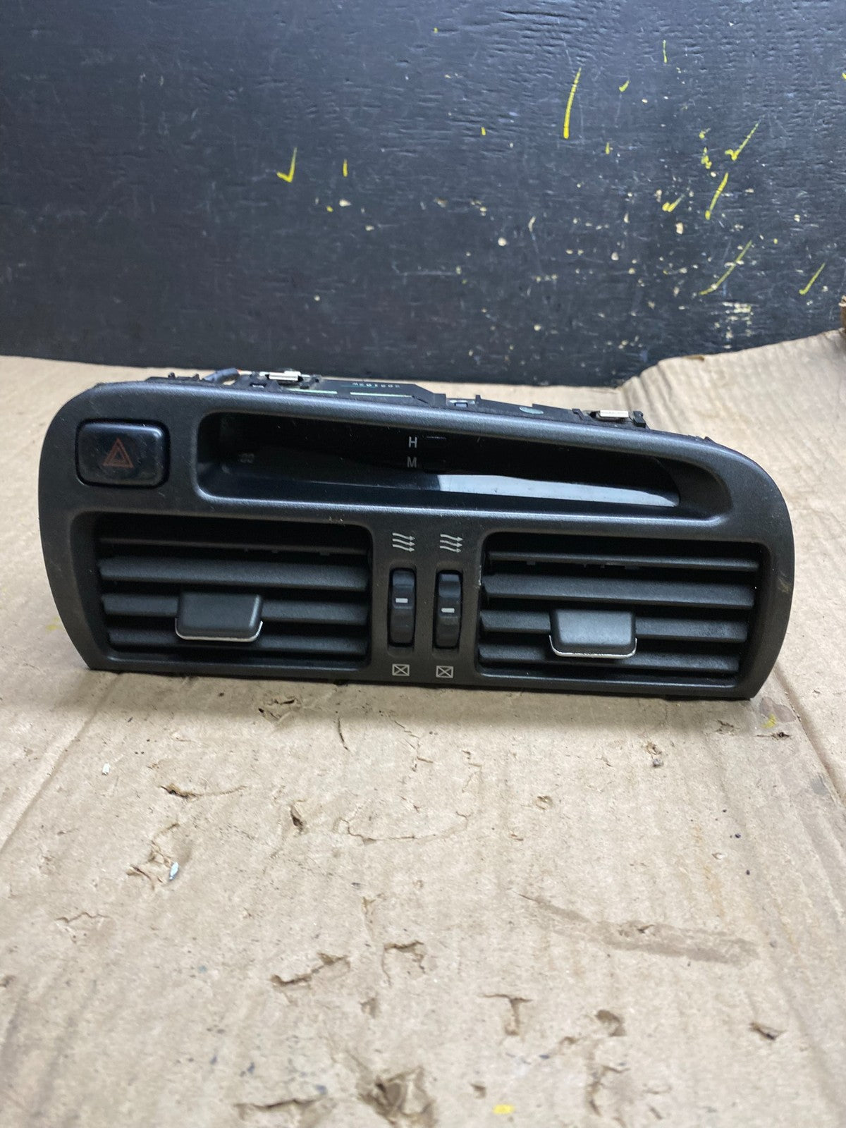 1998 to 2005 Lexus GS300 GS400 Center Air Vent Bezel Trim OEM X1837 DG0
