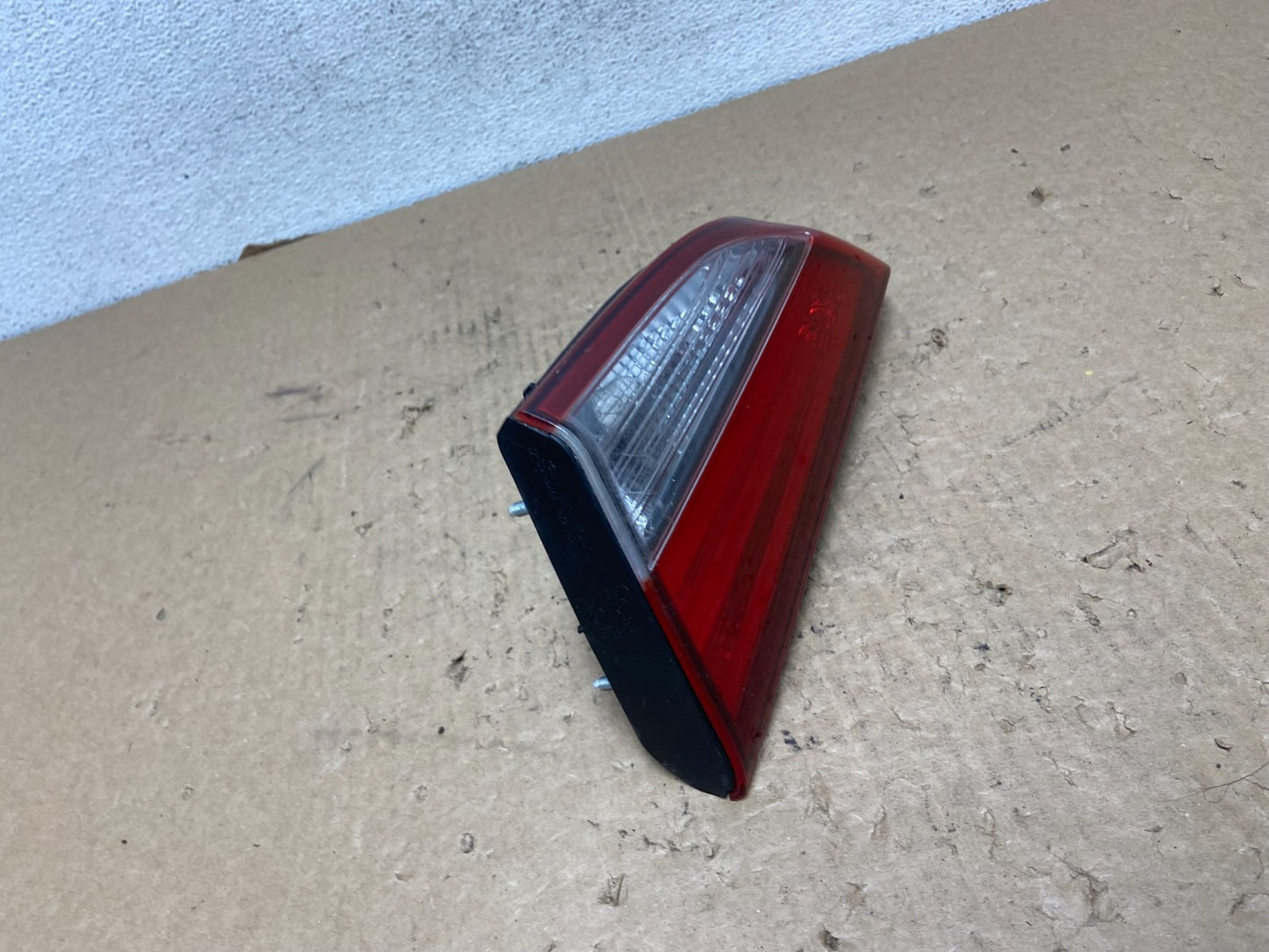2014 to 2016 Hyundai Elantra Sedan Right Passenger Inner Tail Light AF8050 DW2